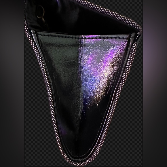 Brand New Classy Evening Purse with Gold/Black Chain Shoulder Strap. - Picture 8 of 9